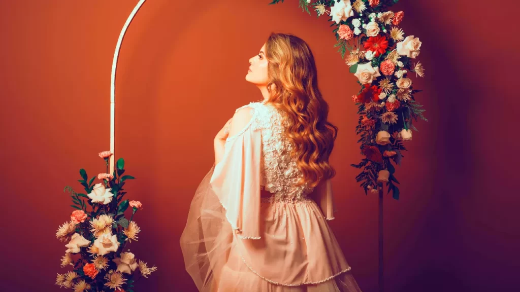 Um arco de casamento BARATO e perfeito para fotos memoráveis
